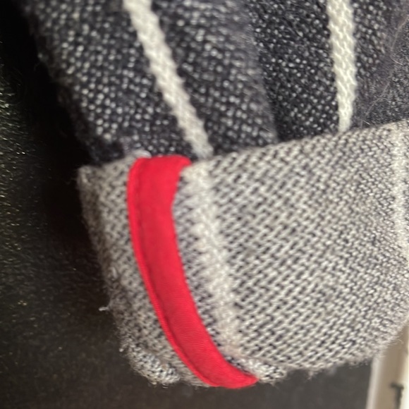 HOLLISTER CALIFORNIA 🌊❤️ - Picture 5 of 7